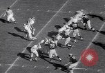 Standbild Fußball Ann Arbor Michigan USA, 1963, aus Sekunde 44 historischem Filmmaterial Videoclip 65675039174