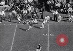 Standbild Fußball Ann Arbor Michigan USA, 1963, aus Sekunde 49 historischem Filmmaterial Videoclip 65675039174
