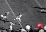 Standbild Fußball Ann Arbor Michigan USA, 1963, aus Sekunde 57 historischem Filmmaterial Videoclip 65675039174