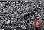 Standbild Football Game New York United States USA, 1963, aus Sekunde 33 historischem Filmmaterial Videoclip 65675039175