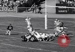Standbild Football Game New York United States USA, 1963, aus Sekunde 38 historischem Filmmaterial Videoclip 65675039175