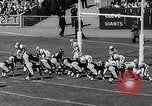 Standbild Football Game New York United States USA, 1963, aus Sekunde 40 historischem Filmmaterial Videoclip 65675039175