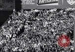 Standbild Football Game New York United States USA, 1963, aus Sekunde 52 historischem Filmmaterial Videoclip 65675039175