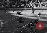 Standbild Football Game New York United States USA, 1963, aus Sekunde 57 historischem Filmmaterial Videoclip 65675039175
