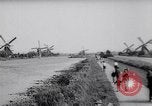 Immagine di Mulini a vento Kinderdijk Olanda, 1963, secondo 46 filmato di repertorio 65675039179