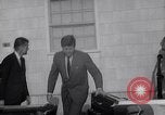 Standbild John Kennedy besuche Sohn Patrick Bouvier Kennedy Otis Air Force Base Massachusetts USA, 1963, aus Sekunde 20 historischem Filmmaterial Videoclip 65675039182