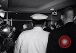 Standbild John Kennedy besuche Sohn Patrick Bouvier Kennedy Otis Air Force Base Massachusetts USA, 1963, aus Sekunde 45 historischem Filmmaterial Videoclip 65675039182