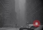 Immagine di Innevate per strade e veicoli New York City USA, 1947, secondo 6 filmato di repertorio 65675039184