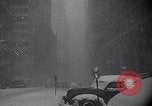 Immagine di Innevate per strade e veicoli New York City USA, 1947, secondo 7 filmato di repertorio 65675039184