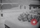 Immagine di Innevate per strade e veicoli New York City USA, 1947, secondo 18 filmato di repertorio 65675039184