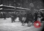 Immagine di Innevate per strade e veicoli New York City USA, 1947, secondo 26 filmato di repertorio 65675039184