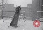 Immagine di Innevate per strade e veicoli New York City USA, 1947, secondo 32 filmato di repertorio 65675039184