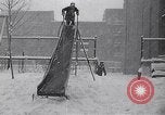Immagine di Innevate per strade e veicoli New York City USA, 1947, secondo 34 filmato di repertorio 65675039184