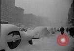 Immagine di Innevate per strade e veicoli New York City USA, 1947, secondo 57 filmato di repertorio 65675039184