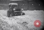 Immagine di Innevate per strade e veicoli New York City USA, 1947, secondo 60 filmato di repertorio 65675039184