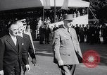Immagine di Il Generale Charles De Gaulle Parigi Francia, 1963, secondo 17 filmato di repertorio 65675039189