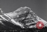 Standbild Bergsteiger Kanada, 1963, aus Sekunde 6 historischem Filmmaterial Videoclip 65675039202