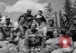 Standbild Bergsteiger Kanada, 1963, aus Sekunde 12 historischem Filmmaterial Videoclip 65675039202