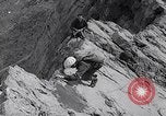 Standbild Bergsteiger Kanada, 1963, aus Sekunde 42 historischem Filmmaterial Videoclip 65675039202