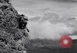 Standbild Bergsteiger Kanada, 1963, aus Sekunde 53 historischem Filmmaterial Videoclip 65675039202