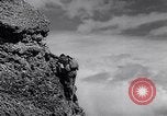 Standbild Bergsteiger Kanada, 1963, aus Sekunde 57 historischem Filmmaterial Videoclip 65675039202