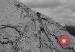 Standbild Bergsteiger Kanada, 1963, aus Sekunde 62 historischem Filmmaterial Videoclip 65675039202