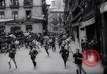 Standbild Tiertreibens Pamplona Spanien, 1963, aus Sekunde 7 historischem Filmmaterial Videoclip 65675039203