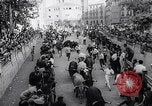 Standbild Tiertreibens Pamplona Spanien, 1963, aus Sekunde 22 historischem Filmmaterial Videoclip 65675039203