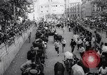 Standbild Tiertreibens Pamplona Spanien, 1963, aus Sekunde 23 historischem Filmmaterial Videoclip 65675039203