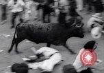 Standbild Tiertreibens Pamplona Spanien, 1963, aus Sekunde 38 historischem Filmmaterial Videoclip 65675039203