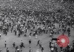Standbild Tiertreibens Pamplona Spanien, 1963, aus Sekunde 43 historischem Filmmaterial Videoclip 65675039203