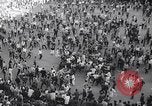 Standbild Tiertreibens Pamplona Spanien, 1963, aus Sekunde 59 historischem Filmmaterial Videoclip 65675039203