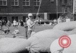 Standbild John Pennel pole Gewölbe nach Einstellung aufzeichnen Coral Gables Florida USA, 1963, aus Sekunde 13 historischem Filmmaterial Videoclip 65675039211