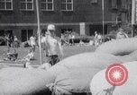 Standbild John Pennel pole Gewölbe nach Einstellung aufzeichnen Coral Gables Florida USA, 1963, aus Sekunde 14 historischem Filmmaterial Videoclip 65675039211