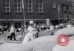 Standbild John Pennel pole Gewölbe nach Einstellung aufzeichnen Coral Gables Florida USA, 1963, aus Sekunde 18 historischem Filmmaterial Videoclip 65675039211