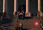 Standbild Sarg Lager Körper von John Kennedy Washington DC USA, 1963, aus Sekunde 9 historischem Filmmaterial Videoclip 65675039227