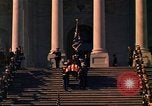 Standbild Sarg Lager Körper von John Kennedy Washington DC USA, 1963, aus Sekunde 19 historischem Filmmaterial Videoclip 65675039227