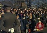 Standbild Zuschauer Washington DC USA, 1963, aus Sekunde 47 historischem Filmmaterial Videoclip 65675039228