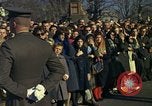Standbild Zuschauer Washington DC USA, 1963, aus Sekunde 51 historischem Filmmaterial Videoclip 65675039228