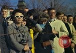 Standbild Zuschauer Washington DC USA, 1963, aus Sekunde 57 historischem Filmmaterial Videoclip 65675039228