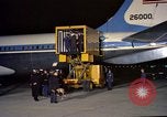 Standbild Jacqueline Kennedy Andrews Air Force Base Maryland USA, 1963, aus Sekunde 10 historischem Filmmaterial Videoclip 65675039232