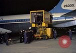 Standbild Jacqueline Kennedy Andrews Air Force Base Maryland USA, 1963, aus Sekunde 20 historischem Filmmaterial Videoclip 65675039232