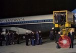 Standbild Jacqueline Kennedy Andrews Air Force Base Maryland USA, 1963, aus Sekunde 27 historischem Filmmaterial Videoclip 65675039232
