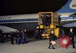 Standbild Jacqueline Kennedy Andrews Air Force Base Maryland USA, 1963, aus Sekunde 30 historischem Filmmaterial Videoclip 65675039232