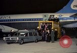 Standbild Jacqueline Kennedy Andrews Air Force Base Maryland USA, 1963, aus Sekunde 59 historischem Filmmaterial Videoclip 65675039232