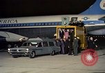 Standbild Jacqueline Kennedy Andrews Air Force Base Maryland USA, 1963, aus Sekunde 61 historischem Filmmaterial Videoclip 65675039232