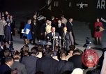Standbild Präsident Lyndon B Johnson Andrews Air Force Base Maryland USA, 1963, aus Sekunde 41 historischem Filmmaterial Videoclip 65675039233