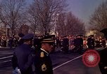 Image John Kennedy's cortège funèbre Washington DC USA, 1963, de la seconde 39 séquences d'archives historiques vidéo 65675039240