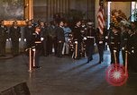 Immagine di Bandiera-drappeggiato scrigno di John Kennedy Washington DC USA, 1963, secondo 1 filmato di repertorio 65675039258