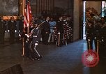 Immagine di Bandiera-drappeggiato scrigno di John Kennedy Washington DC USA, 1963, secondo 10 filmato di repertorio 65675039258